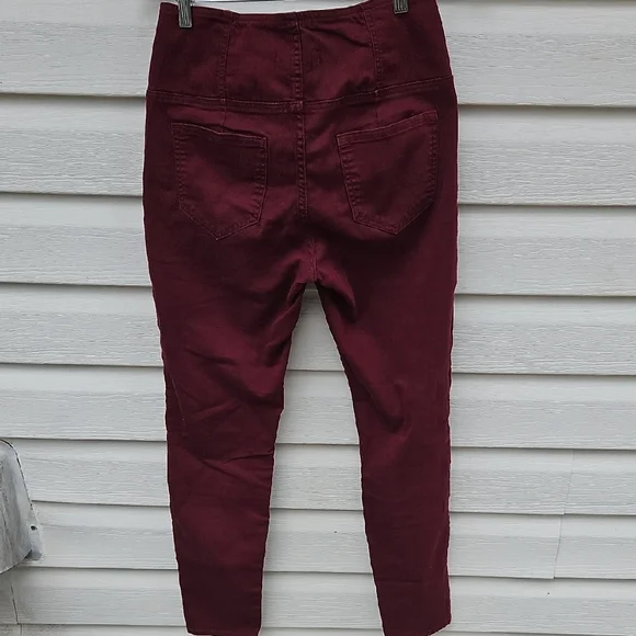 Forever 21 Maroon Hi Rise Jean - Picture 5 of 5